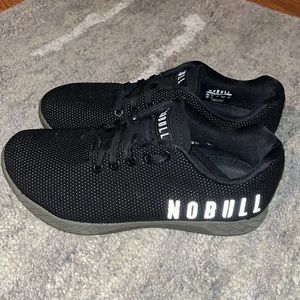 NOBULL BLACK AND GREEN TRAINERS